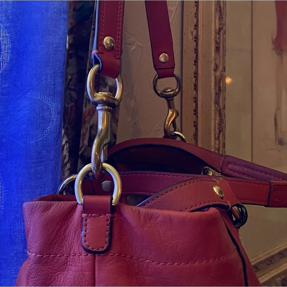 ‼️ SOLD ‼️Authentic Coach handbag. Brick/brown/red color. 11x14”. All leather. - Picture 9 of 10